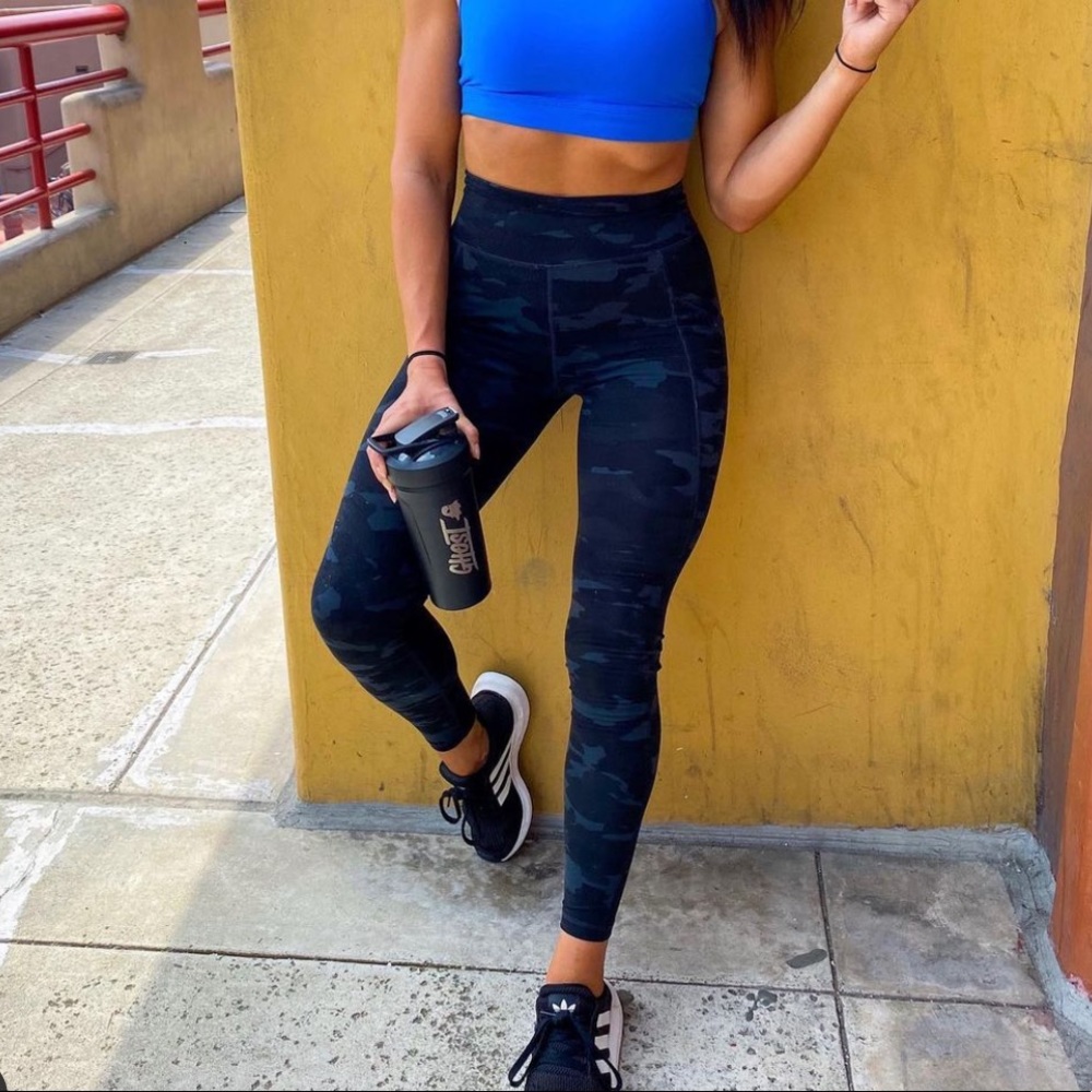 Alphalete camo leggings